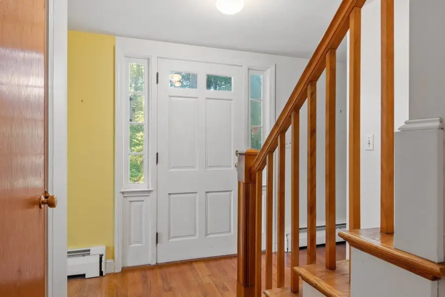 60 Lantern Ln, Stow, MA 01775 - #3
