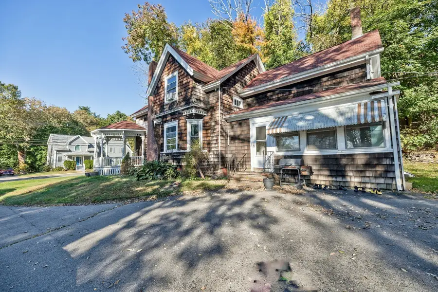 99 Hart St, Taunton, MA 02780 - #3