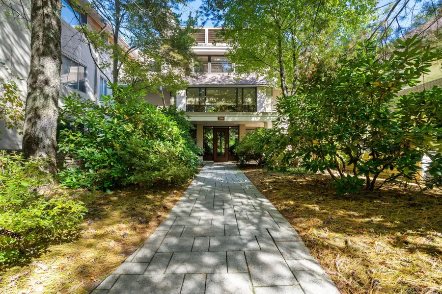 228 Allandale Road #2A, Chestnut Hill, MA 02467 - #2