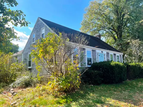 1118 Pleasant St, Bridgewater, MA 02324