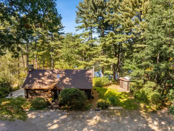 127 Mendon St, Bellingham, MA 02019