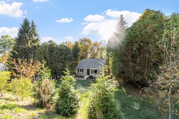 390 North Rd, Bedford, MA 01730