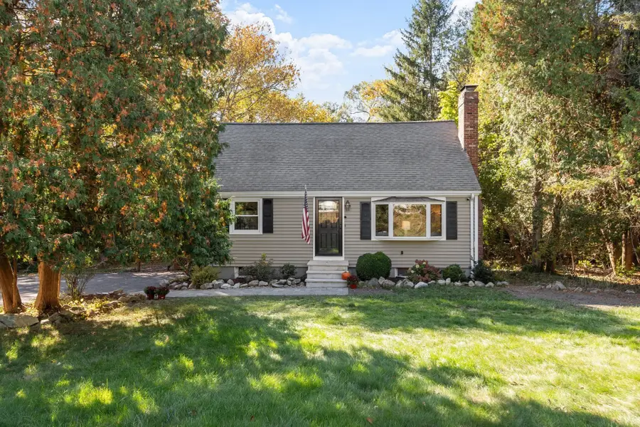 390 North Rd, Bedford, MA 01730 - #2