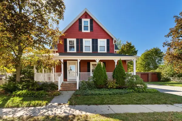 39 Forest St, Winchester, MA 01890