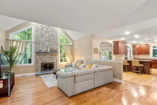 20 Fern Brook Cir, Canton, MA 02021