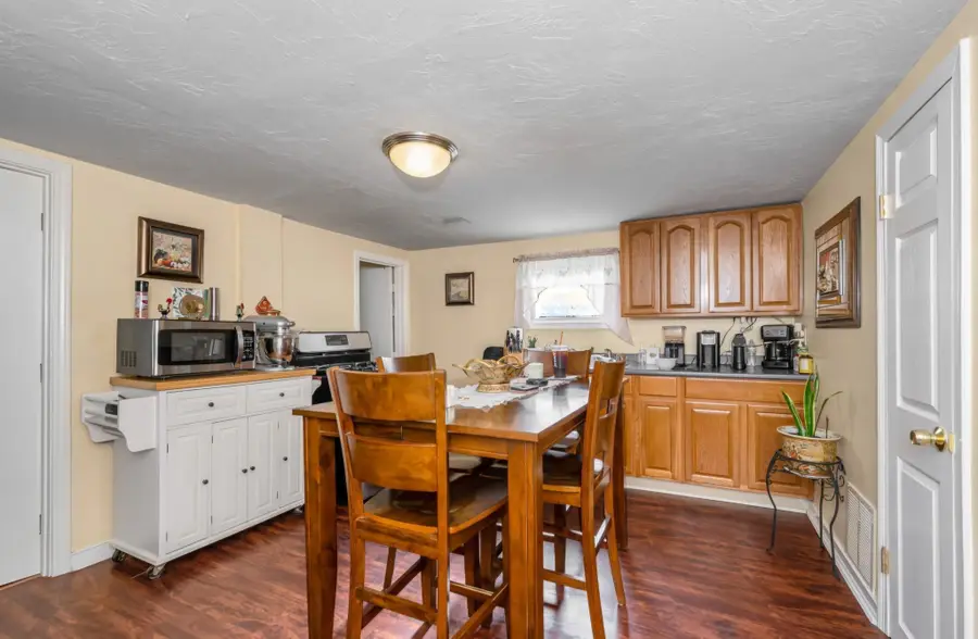 17 Auburn St, Lowell, MA 01852 - #3