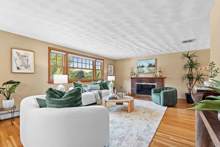 20 Woodchester Cir, Waltham, MA 02451 - #3