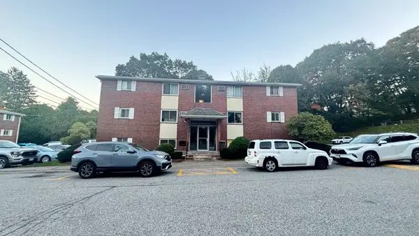 192 Bolton St #8, Marlborough, MA 01752