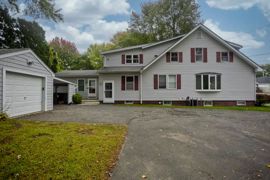 9 Foch Ave, South Hadley, MA 01075 - #3