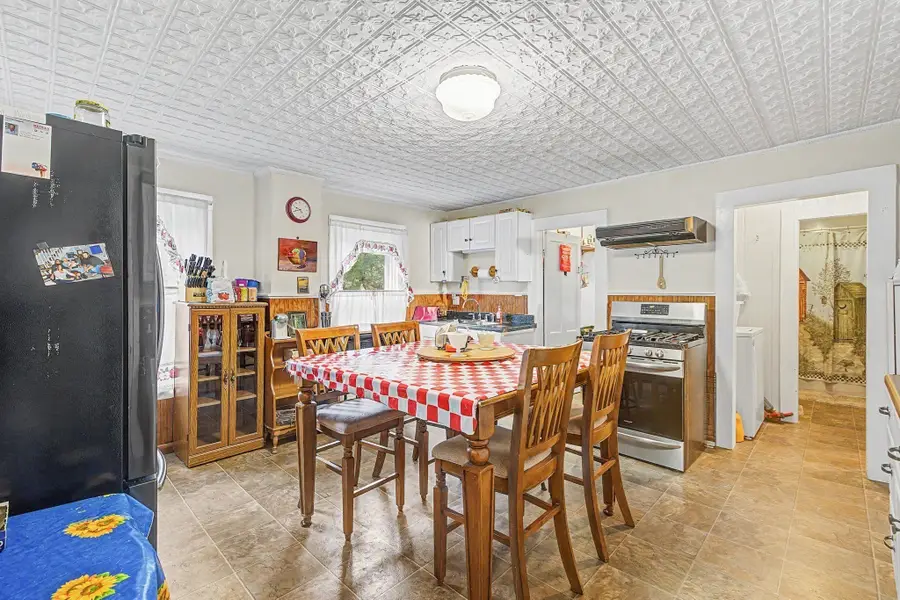 21 Williams St., Ware, MA 01082 - #3