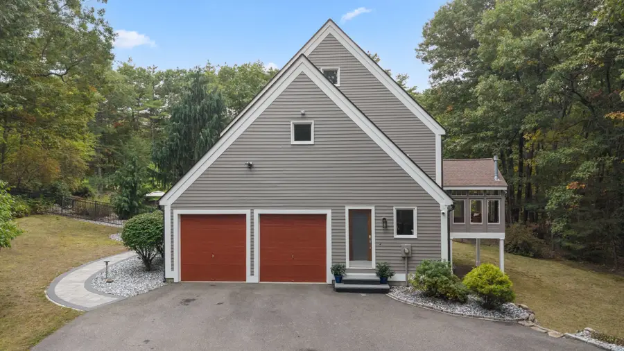 72 Golden Run Rd, Bolton, MA 01740 - #3