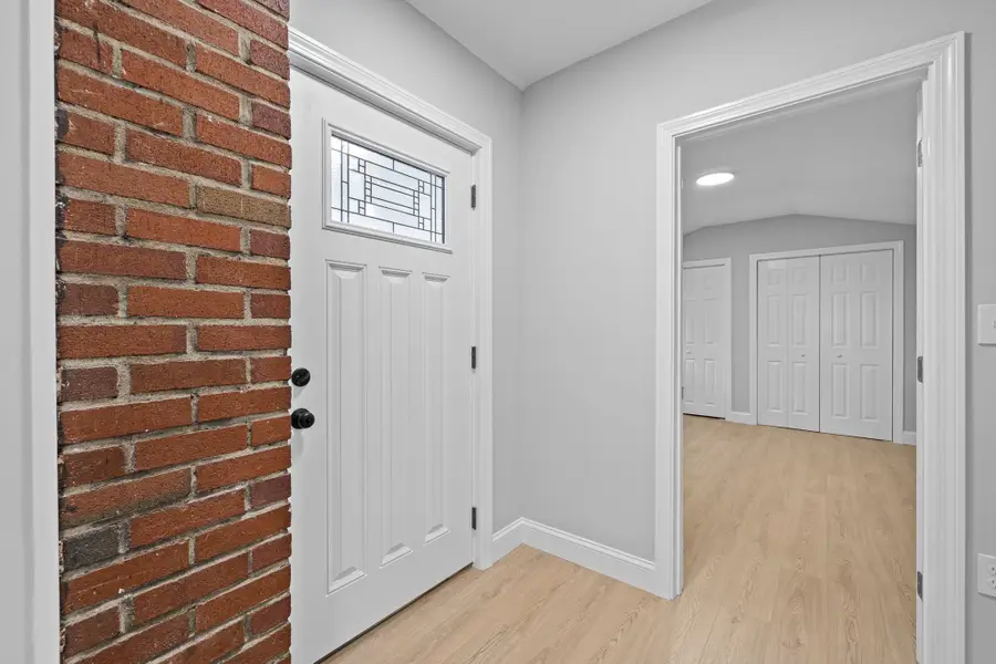 9 Walden Pond Ave, Saugus, MA 01906 - #3