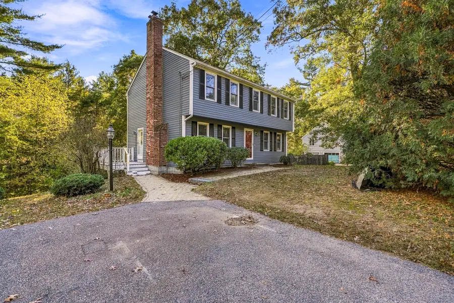 565 Hartford Ave E, Uxbridge, MA 01569 - #3