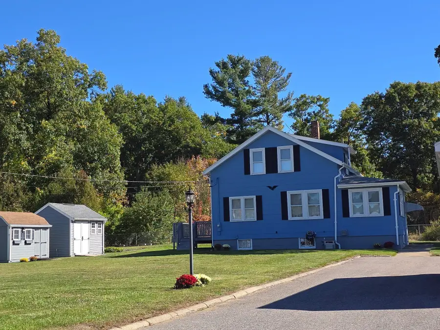 5 Hoffman St, Taunton, MA 02780 - #3