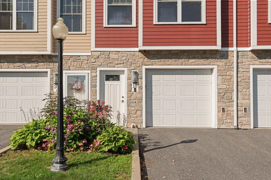 18 St. Mary's Way, Marlborough, MA 01752 - #2