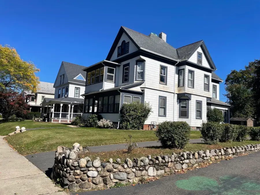 80-82 Nonotuck St, Holyoke, MA 01040 - #3