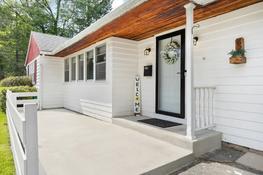 62 Clayton Road, Holyoke, MA 01040 - #2
