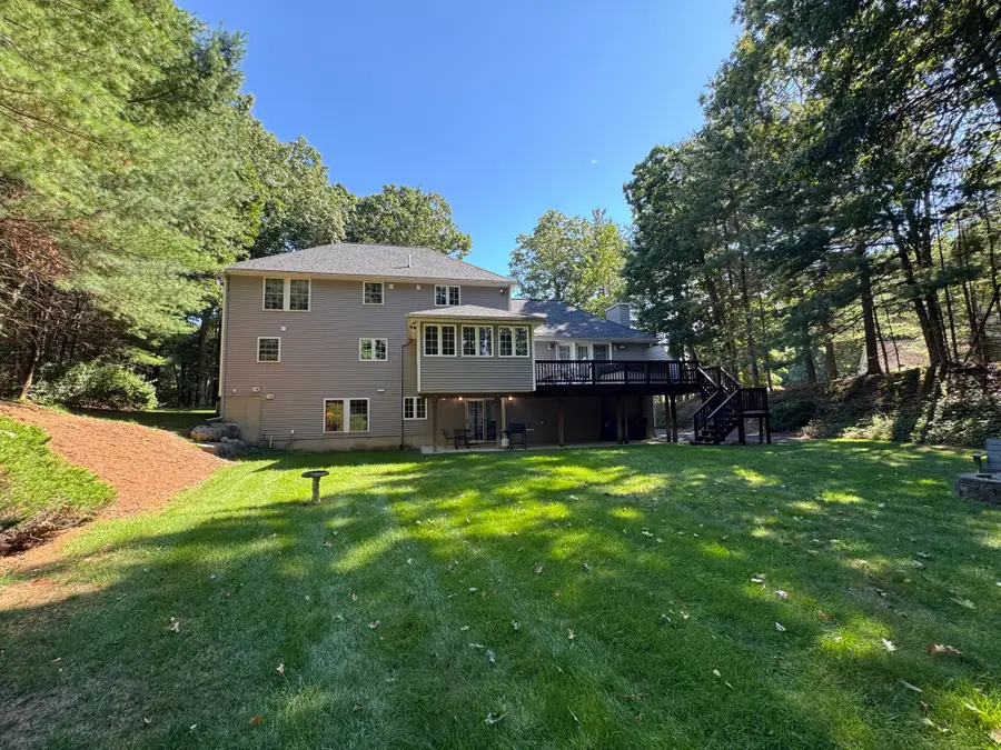 20 Emerald St, Tyngsborough, MA 01879 - #3