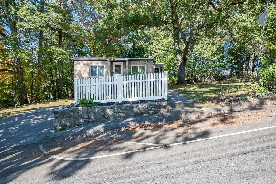 32 Tyson Rd, Worcester, MA 01606 - #2