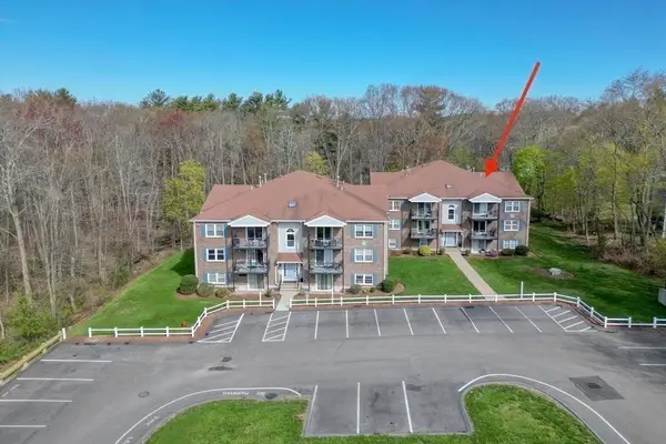 610 S Franklin St #F302, Holbrook, MA 02343