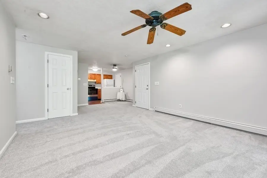 610 S Franklin St #F302, Holbrook, MA 02343 - #3