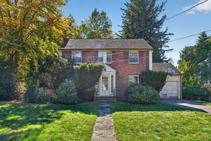 26 Fairfax St, Newton, MA 02465 - #2
