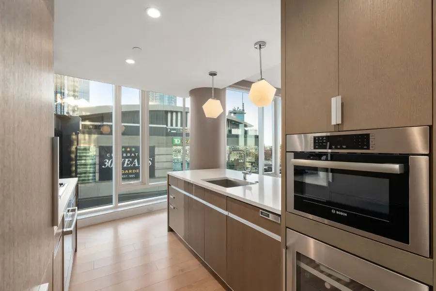 100 Lovejoy Wharf #11D, Boston, MA 02114 - #3