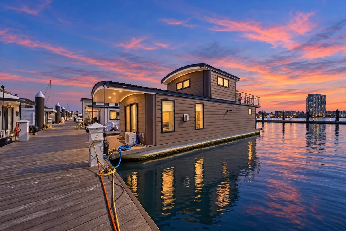 1 Pier 8 13th St #B, Boston, MA 02129 - #1