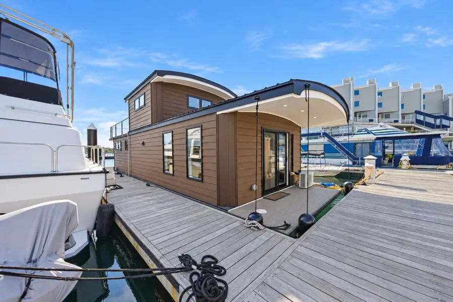 1 Pier 8 13th St #B, Boston, MA 02129 - #2