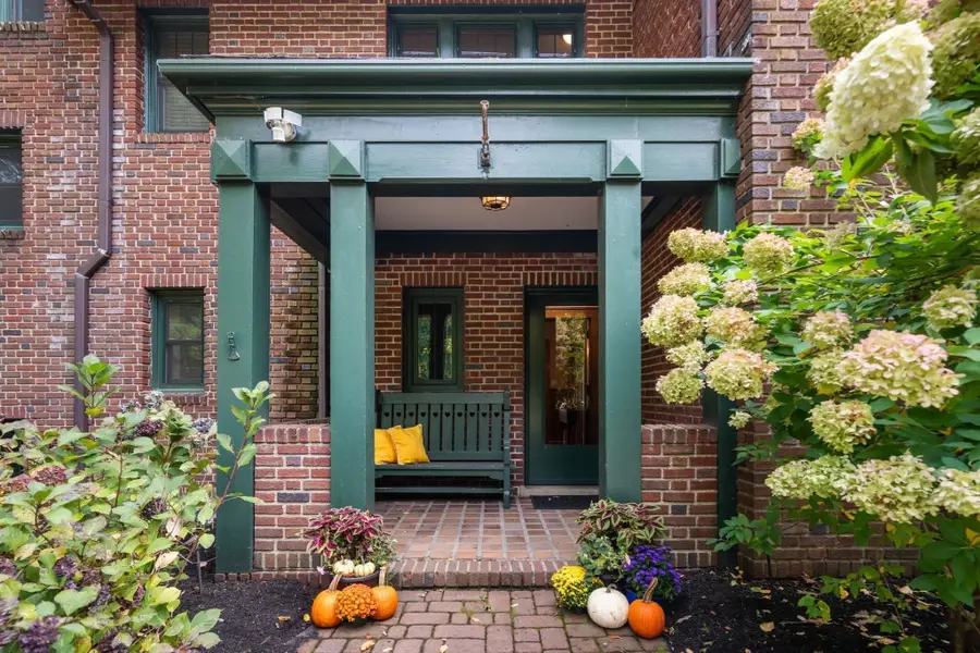 341 Highland St, Milton, MA 02186 - #2