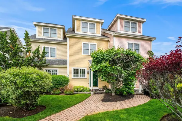 49 Intrepid Circle #49, Marblehead, MA 01945