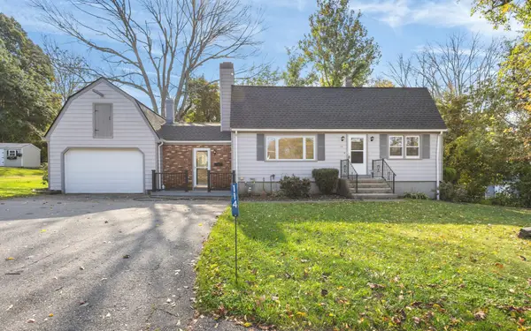 114 Valley Rd, Somerset, MA 02726