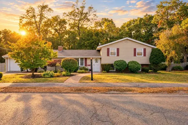 48 Catherine Dr, Peabody, MA 01960
