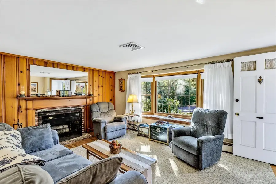 686 Queen Anne Rd, Harwich, MA 02645 - #2