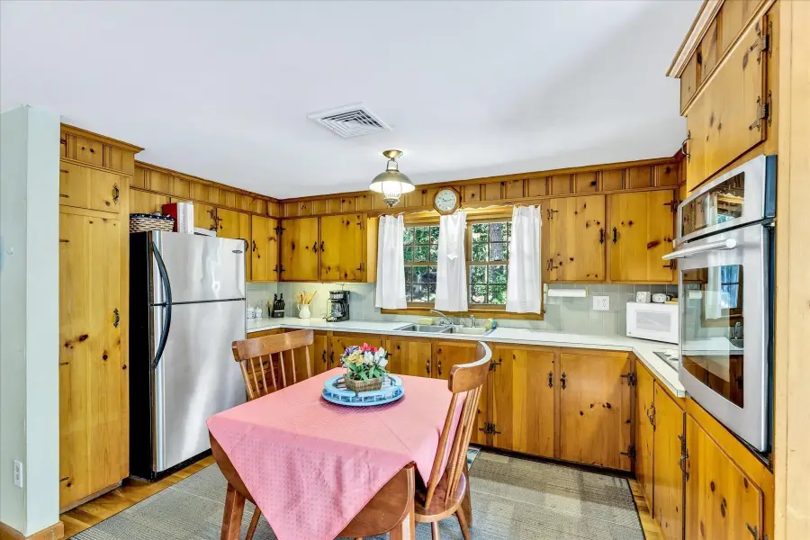 686 Queen Anne Rd, Harwich, MA 02645 - #3