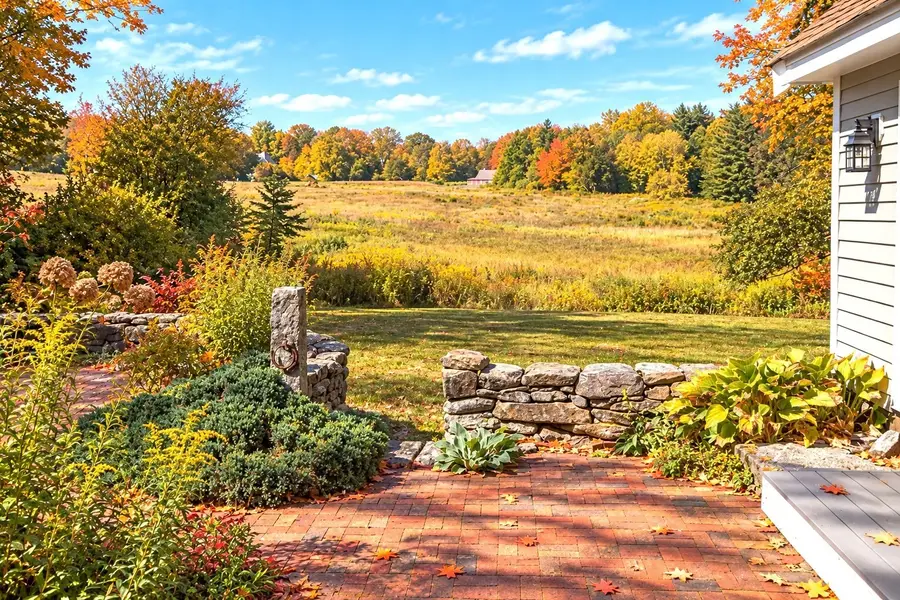 21 East Street, Petersham, MA 01366 - #2