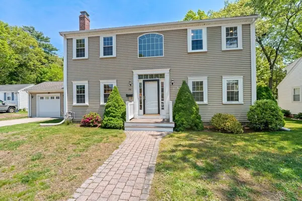 94 Holly Hill Cir, Weymouth, MA 02190