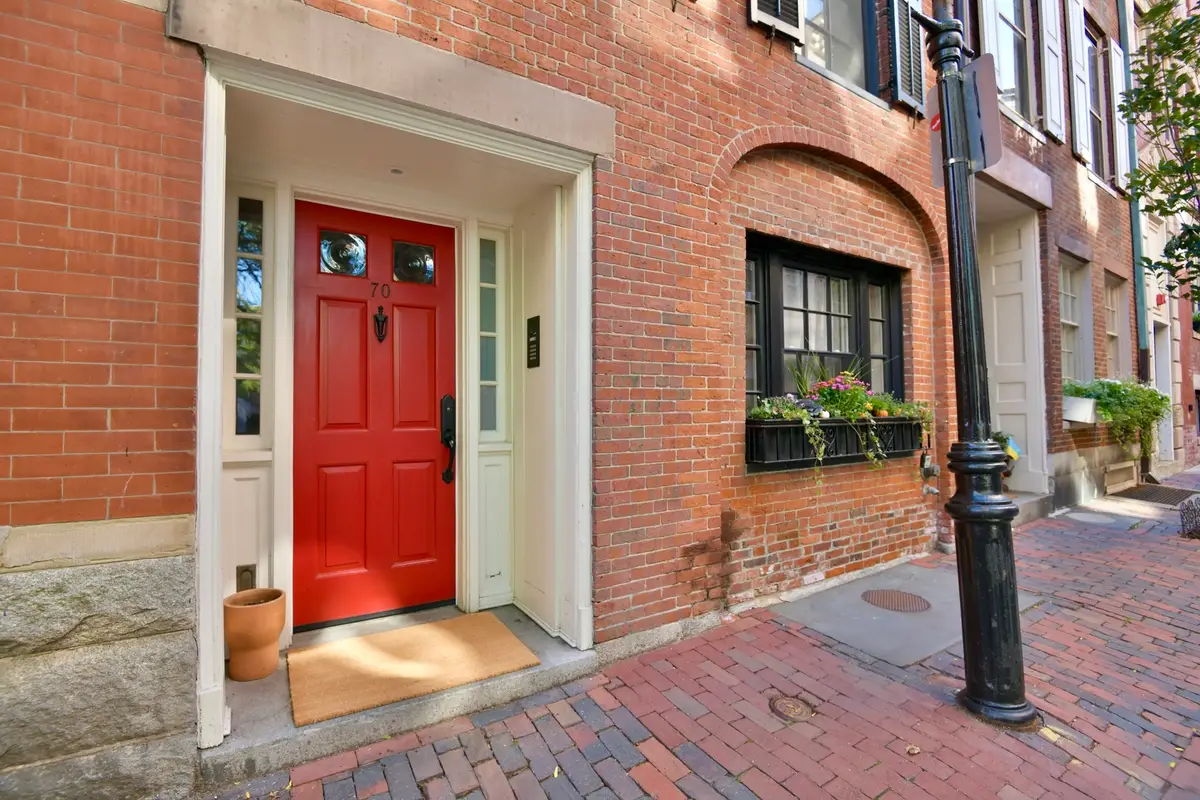 70 Myrtle St, Boston, MA 02114 - #1