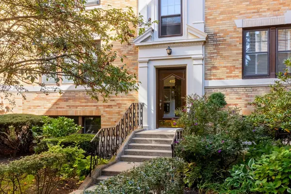 415 Washington St #6, Brookline, MA 02446