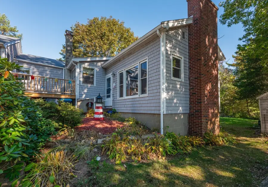 11 Youngs Rd, Gloucester, MA 01930 - #2