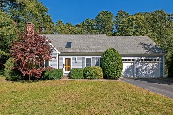 65 Maple Ln, Brewster, MA 02631