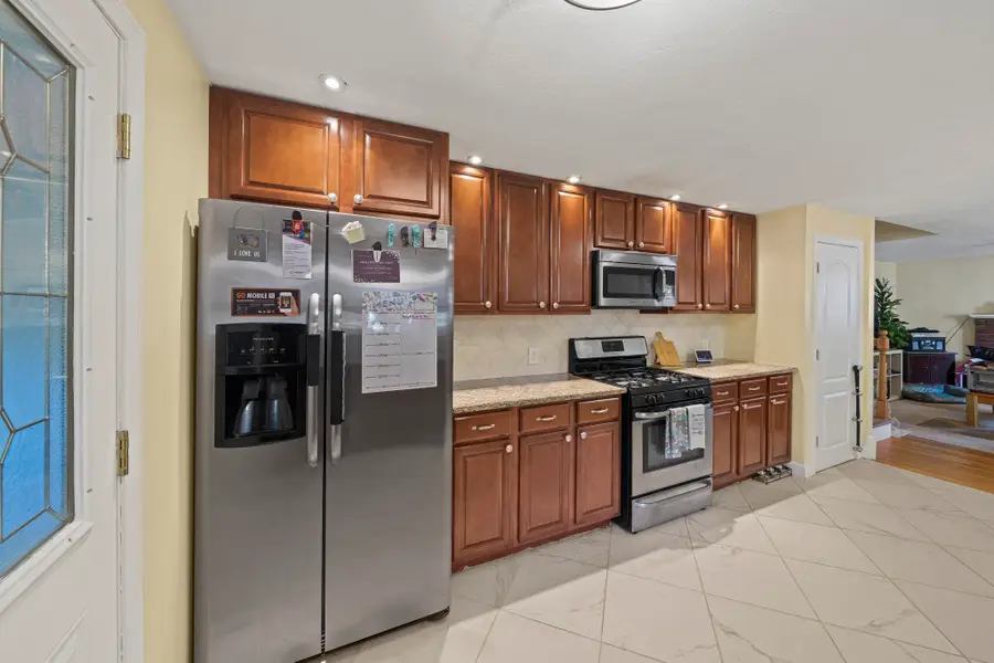 247 Howard St, Brockton, MA 02302 - #2