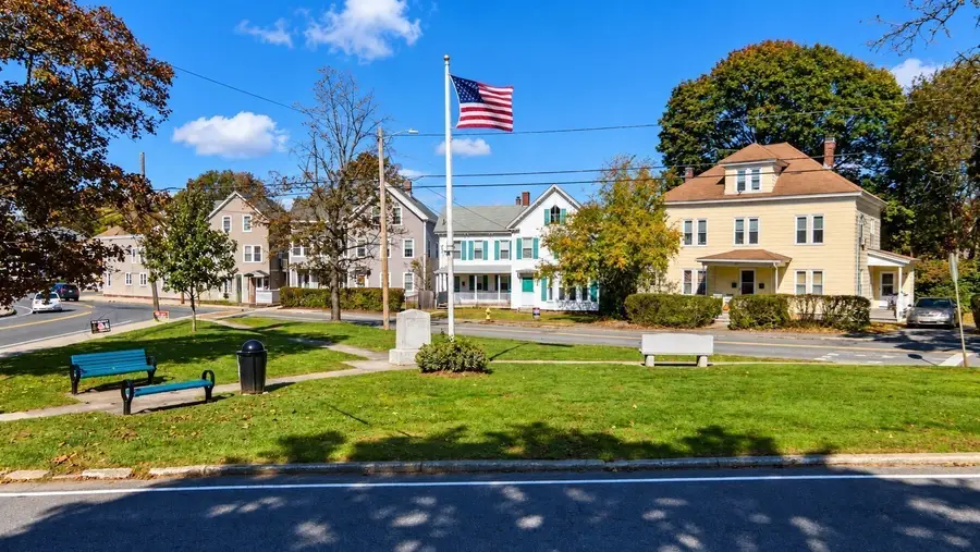 22 Chace St, Clinton, MA 01510 - #3