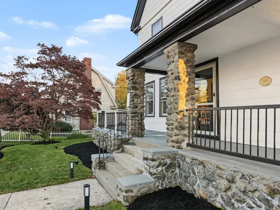 230 Orchard St, Watertown, MA 02472 - #3