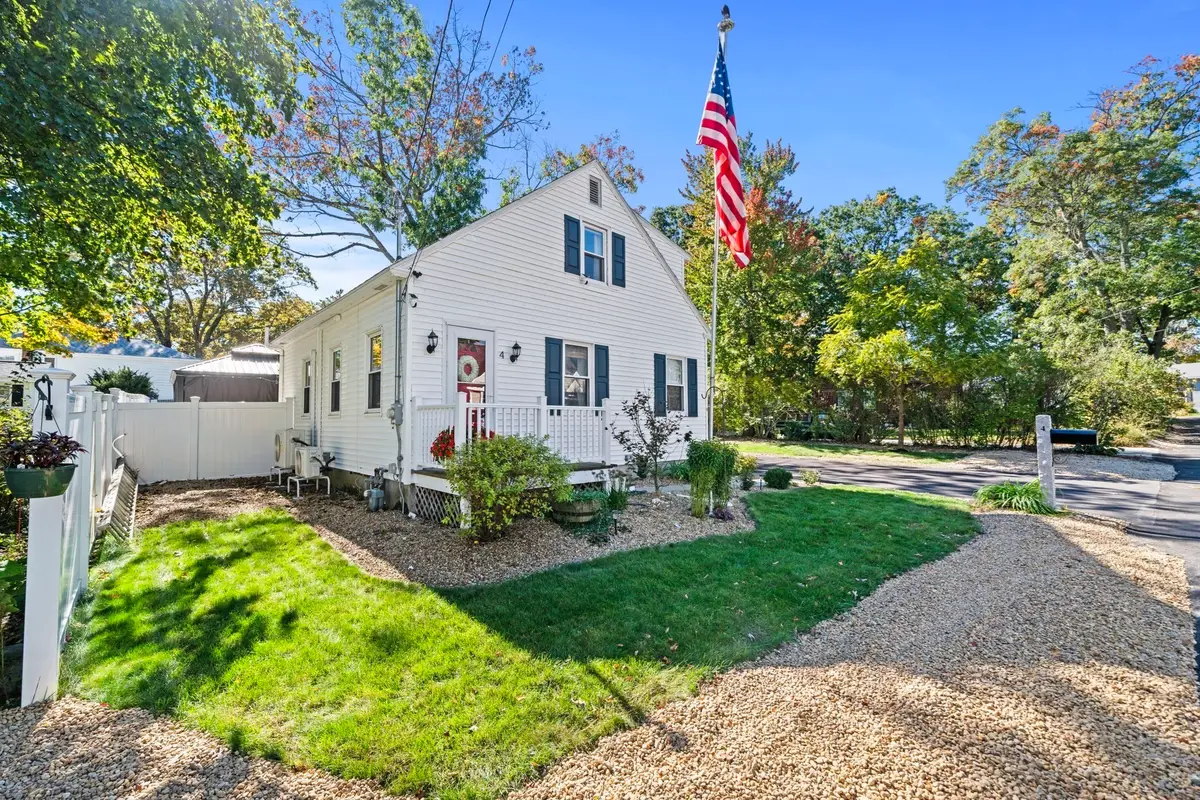 4 Hayward Pl, Hudson, NH 03051 - #1