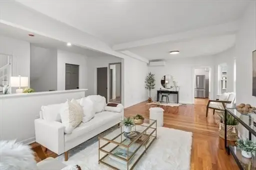 22 Charnwood Rd #B, Somerville, MA 02144