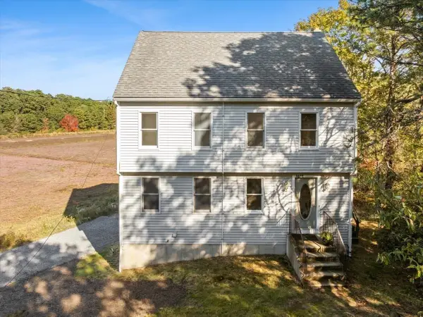 1652 State Rd, Plymouth, MA 02360