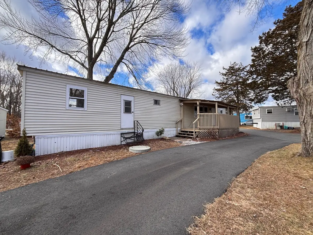 350 West Street #8, Ludlow, MA 01056 - #1