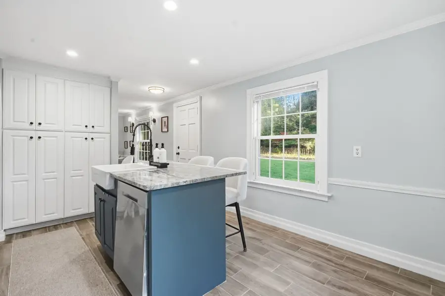 479 Springfield St, Wilbraham, MA 01095 - #3