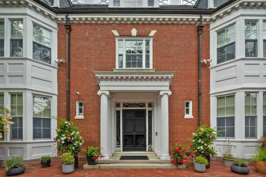 334 Hammond St, Newton, MA 02467 - #2